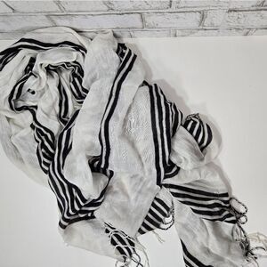 white black stripe scarf